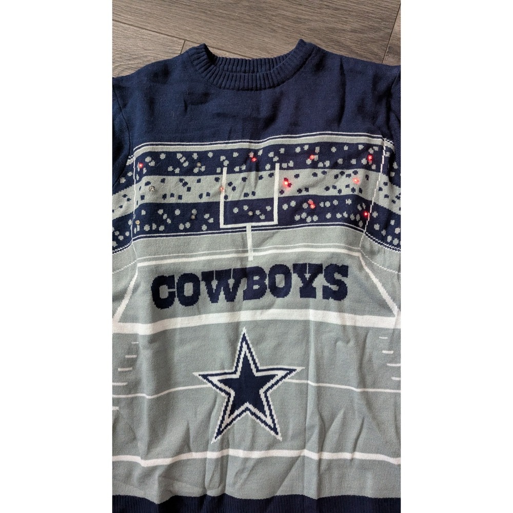 NFL Team Apparel Mens Medium Sweater Dallas Cowboys Navy Light Up Ugly Holiday